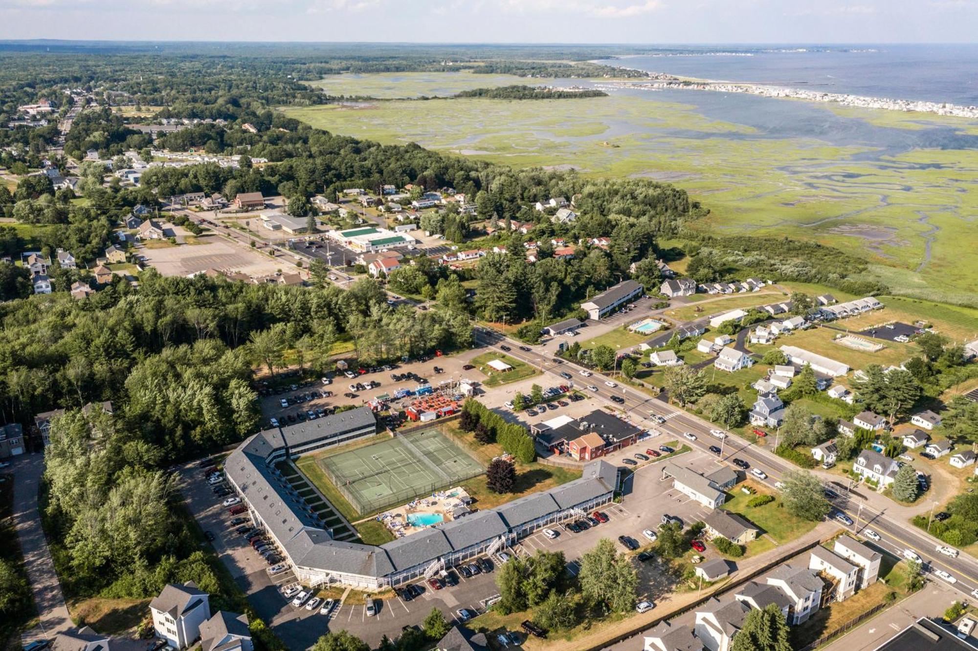 Nautical Mile Resort Wells Exteriör bild